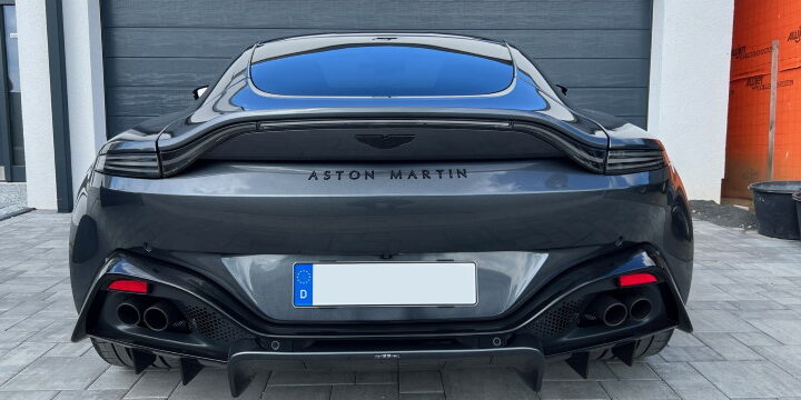 Aston Martin V8 Vantage Coupe