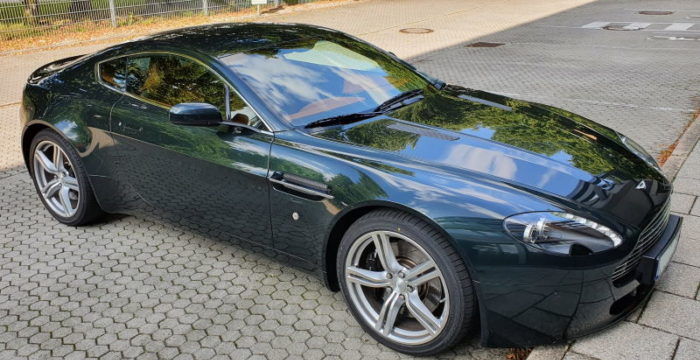 Aston Martin V8 Vantage