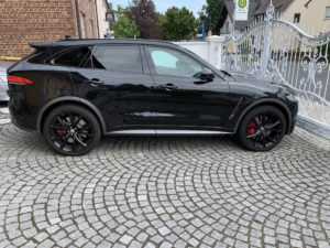Jaguar F-Pace SVR