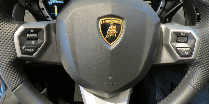 Lamborghini Aventador LP 700-4 Roadster