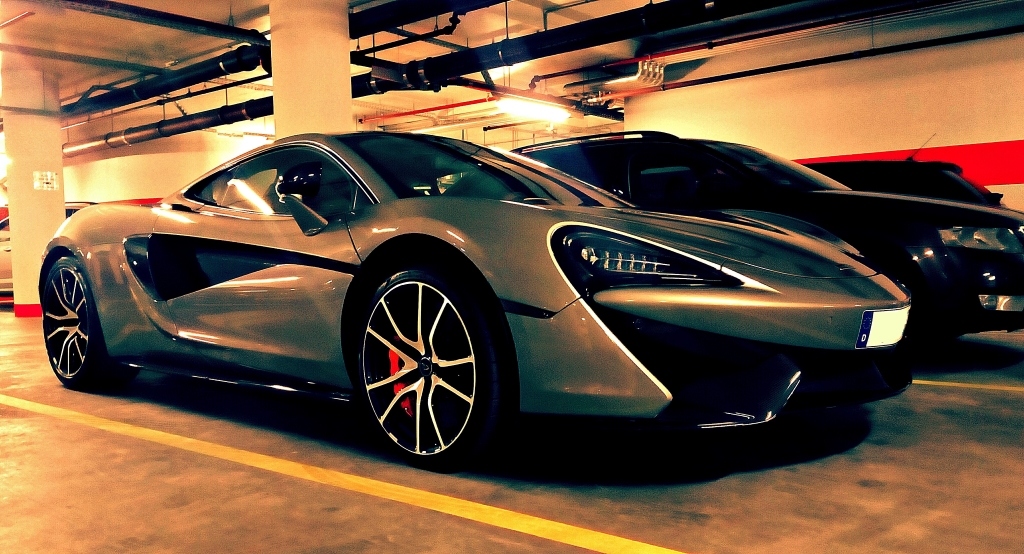 McLaren 570GT